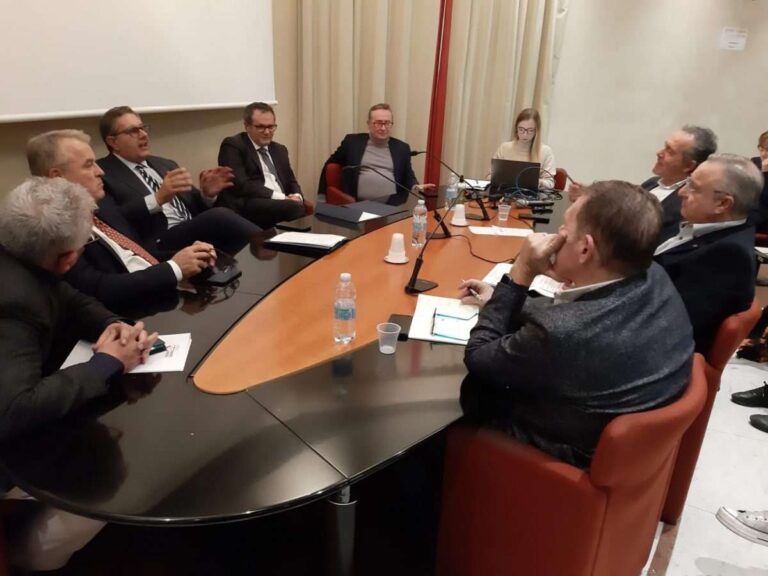 Pnrr e fondi complementari, al via i tavoli periodici di lavoro tra Regione e sindacati