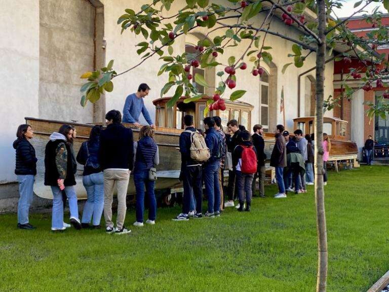 Gli studenti Unige di Design navale e nautico sul lago Maggiore per salvare le imbarcazioni storiche
