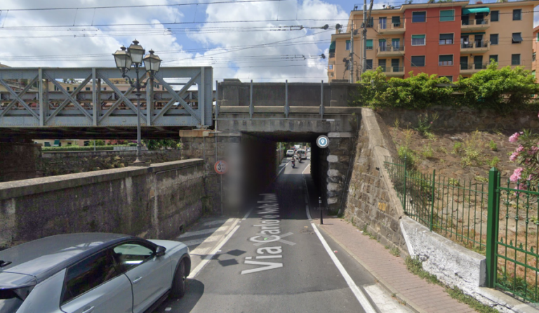 Rapallo, abbassamento di via Rosselli per consentire passaggio di mezzi pesanti