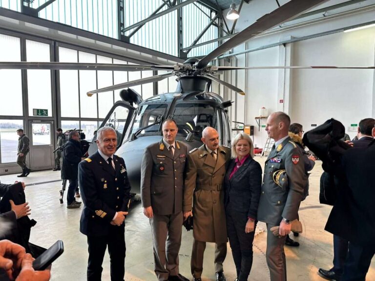 Leonardo consegna al Ministero della Difesa austriaco elicottero AW169M