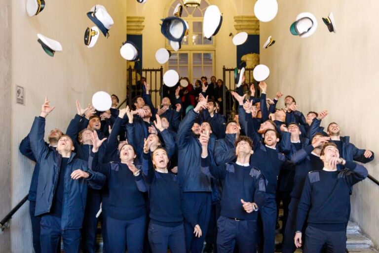 Accademia della Marina Mercantile: 83 ufficiali diplomati e 19 tecnici di infomobilità
