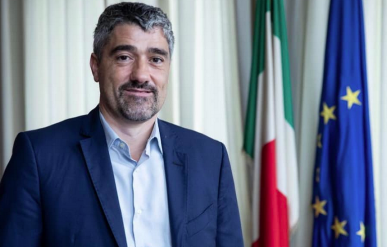 Tre milioni per imprese portuali che investono in sicurezza, passa l’emendamento di Traversi (M5S)