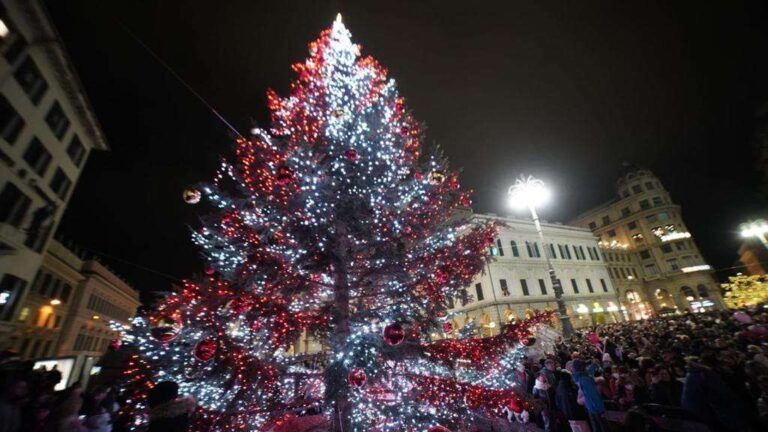 Turismo, Toti: «Il 70% delle strutture ricettive presenti online già prenotate per Capodanno»