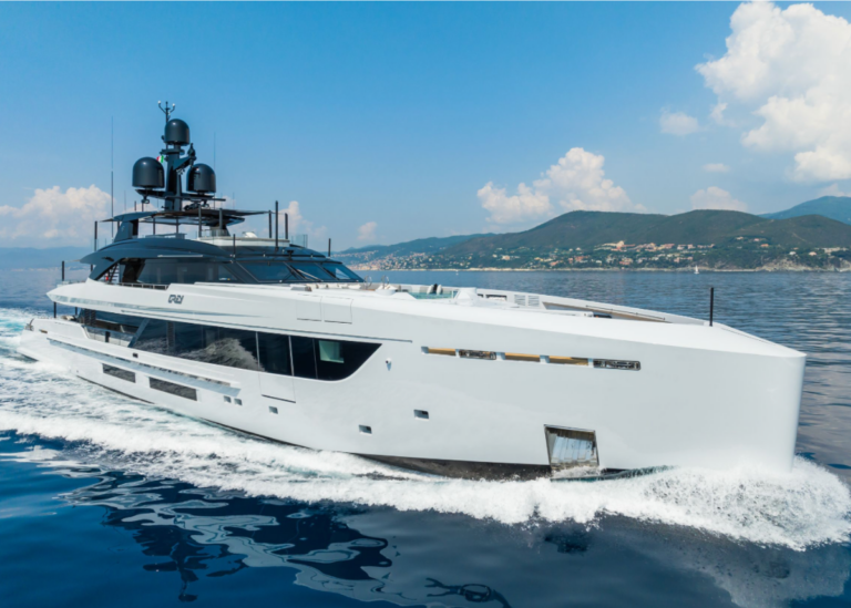 Tankoa consegna il motoryacht di 49,99 metri Grey