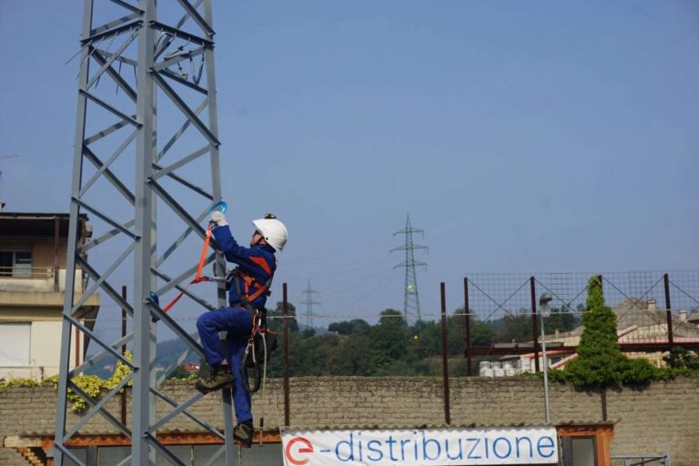 Savona, E-Distribuzione Inaugura il nuovo campo pali