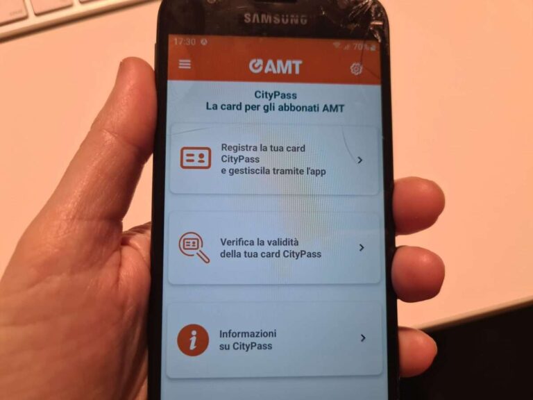 Amt Genova, folla alle biglietterie: venduti oltre tremila abbonamenti. Prorogati termini per over 70 e under 14