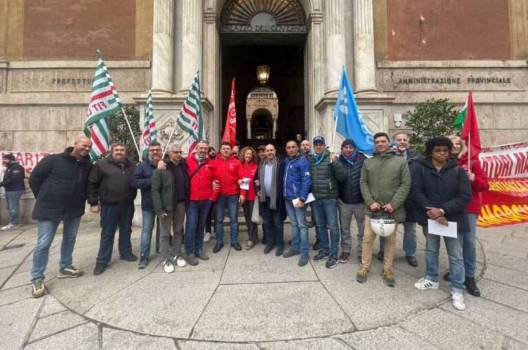 A Genova protesta dei marittimi per i tagli all’indennità di malattia