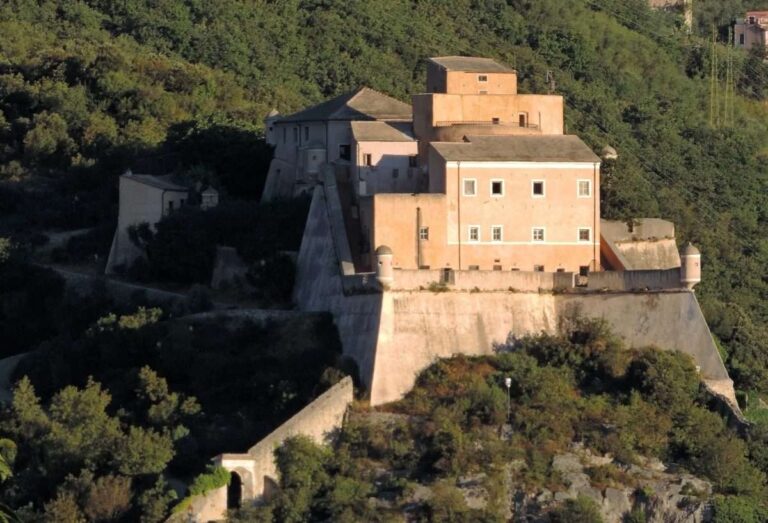 Castel San Giovanni a Finale Ligure, aperto il bando per gli eventi da maggio a dicembre