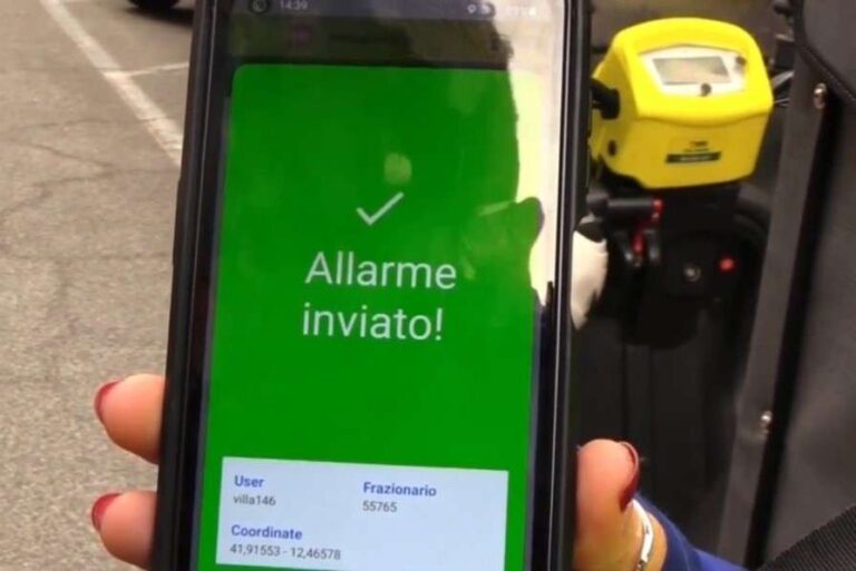 Poste Italiane, a Genova portalettere più sicuri con la funzione sos dal palmare