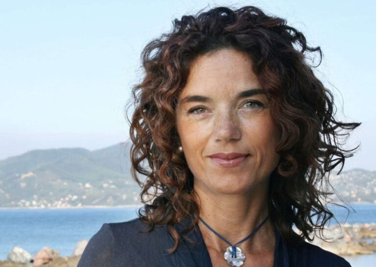 Adotta uno scrittore: anche in Liguria il progetto del Salone del Libro di Torino nelle scuole e in carcere