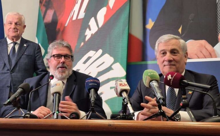 Vaccarezza torna in Forza Italia, ora è ufficiale: «Non implica un’inversione di rotta nei progetti legati ai miei valori»