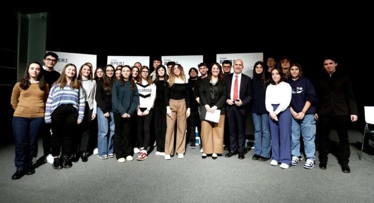 Bper, 7 borse di studio consegnate a studenti in Liguria