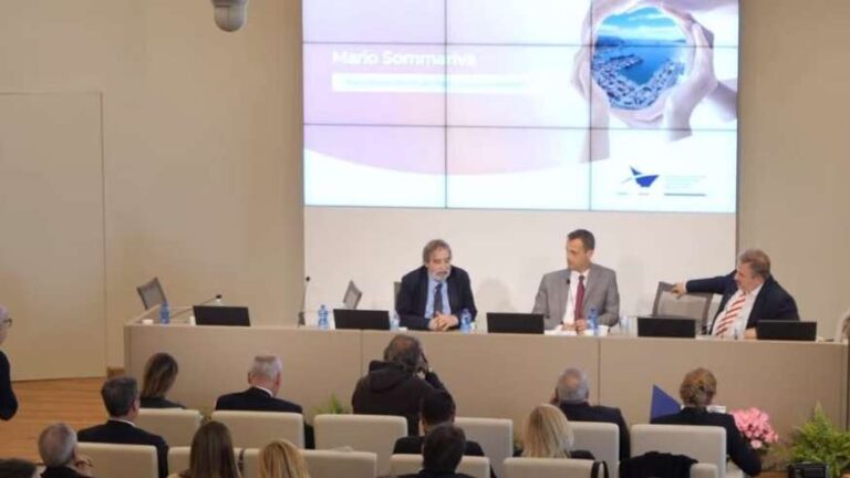 La Spezia, il porto lancia un appello agli altri scali del Nord Tirreno: «Strategia congiunta per difendere i traffici»