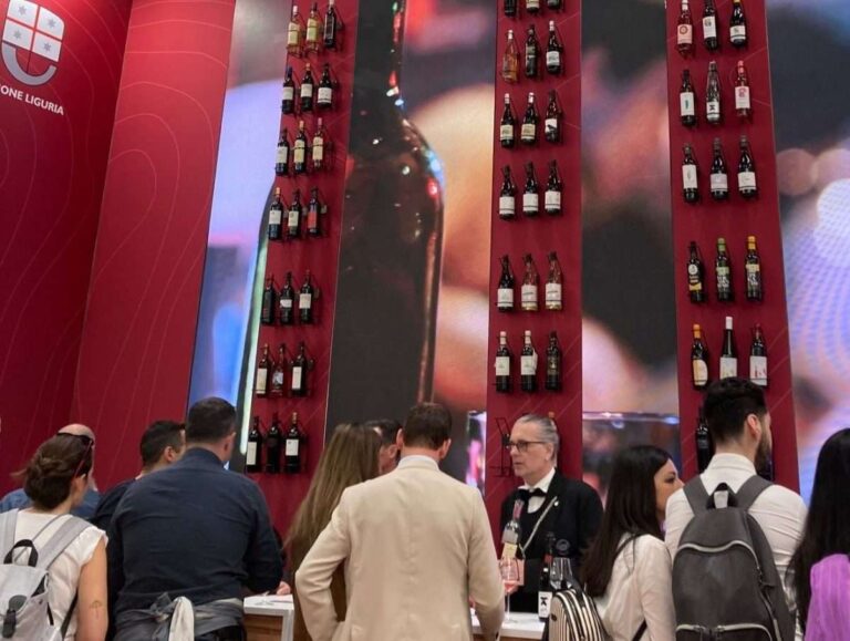 Vinitaly, 17mila assaggi nello stand “Piazza Liguria”