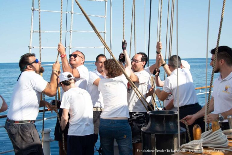 Nave Italia riparte con “cambio di rotta”, in sei mesi iniziative a bordo per associazioni ed enti non profit