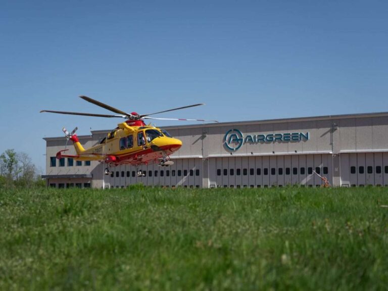 Intesa Sanpaolo interviene per il nuovo aeromobile da elisoccorso della Airgreen