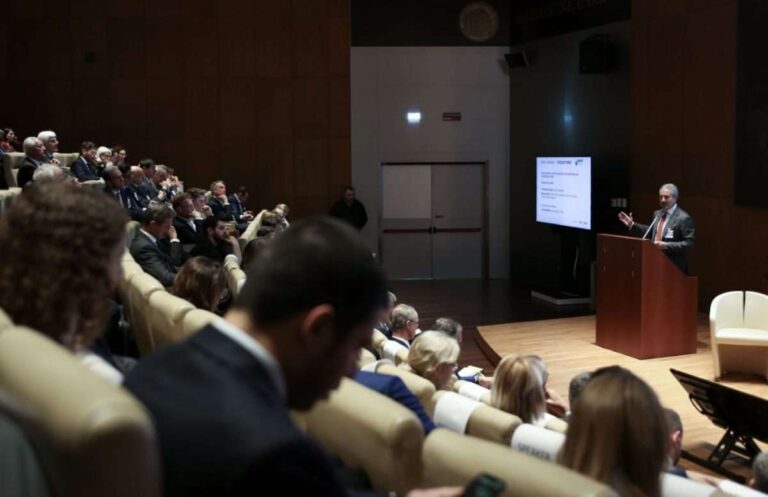 Intesa Sanpaolo e Fincantieri per la transizione energetica del trasporto marittimo e aereo