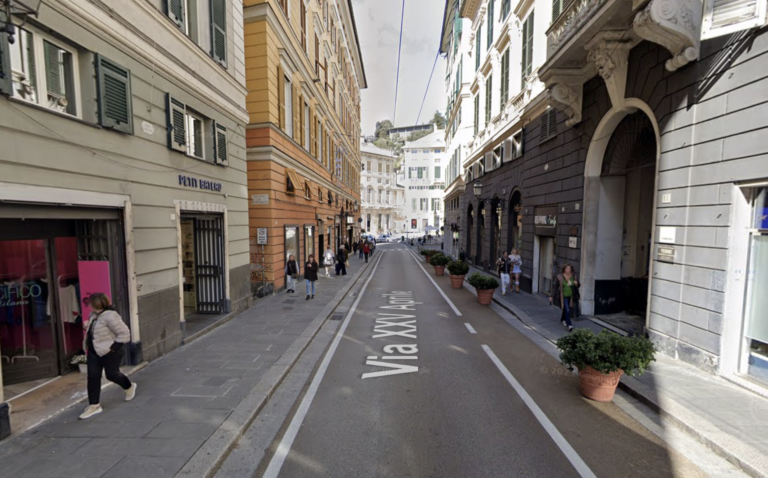 Lavori per i 4 assi del Tpl a Genova, chiusa via XXV Aprile sino al 29 agosto: come cambia la viabilità