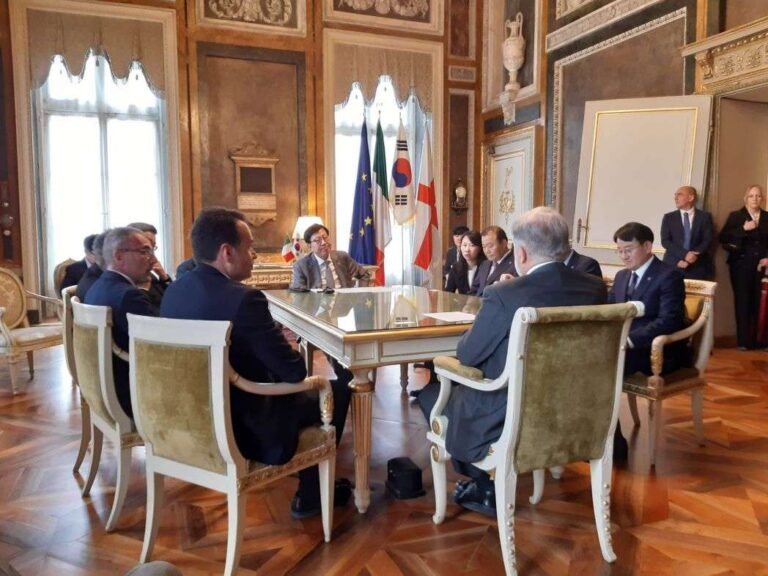 Rapporti internazionali, gemellaggio tra Genova e Busan (Corea del Sud)