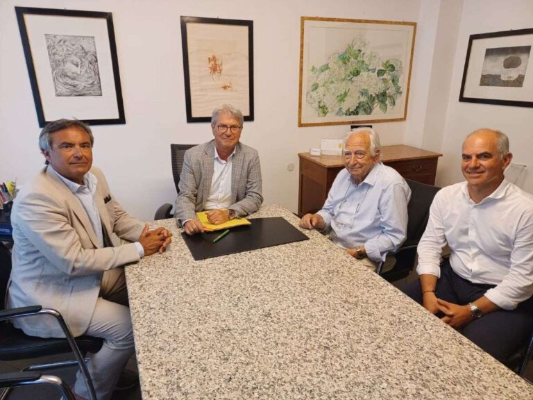 Ospedale di Albenga, firmato l’atto di donazione dell’ecocardiografo