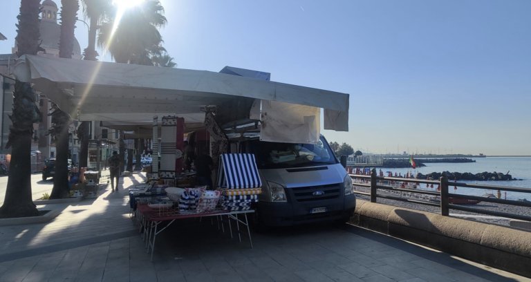 A Pegli il mercato sarà definitivamente sistemato sul lungomare tra Molo Archetti e i giardini Peragallo