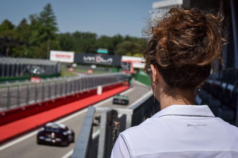 Racing Force: il marchio Racing Spirit fornitore dell’abbigliamento per l’Autodromo di Imola