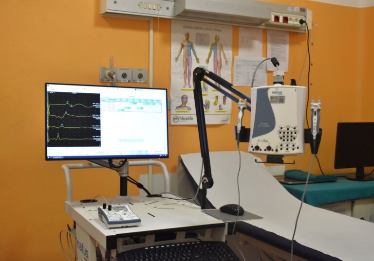 L’Associazione Sofia nel cuore dona un elettromiografo all’Ospedale San Martino