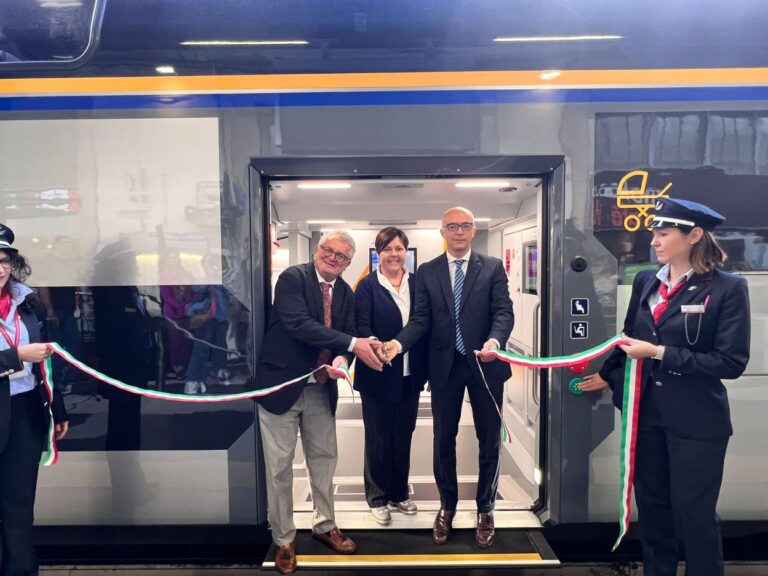 Consegnati oggi gli ultimi due treni regionali Rock