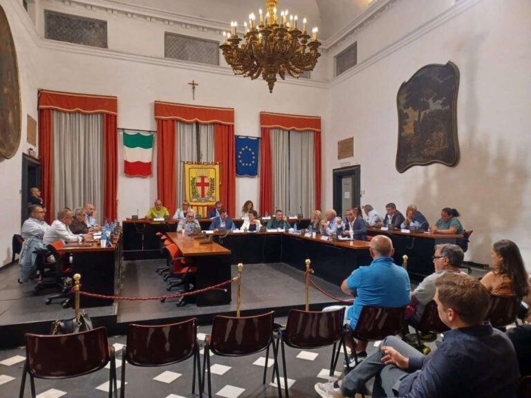 Alluvione Albenga: il consiglio comunale approva all’unanimità la richiesta di stato di calamità naturale