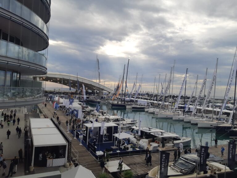 Salone Nautico, al via la 64° edizione. Cecchi: «Nel 2023 nuovo record del settore: oltre 8,3 miliardi»