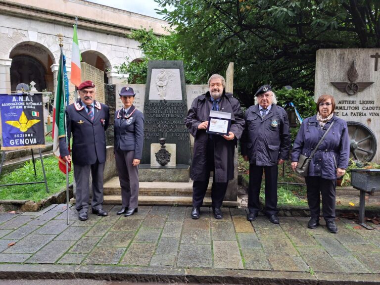 Staglieno, il monumento ai caduti ciclisti e automobilisti torna all’antico splendore