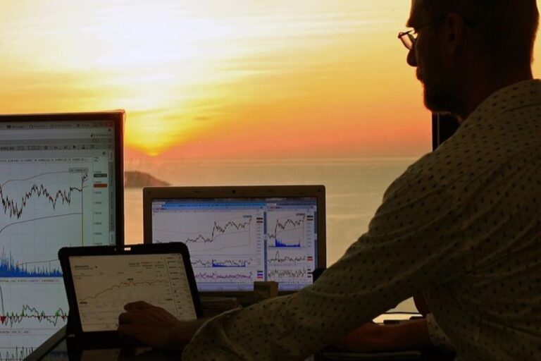 Bando LogIN Business, 157 mln per la transizione digitale e sostenibile del trasporto merci