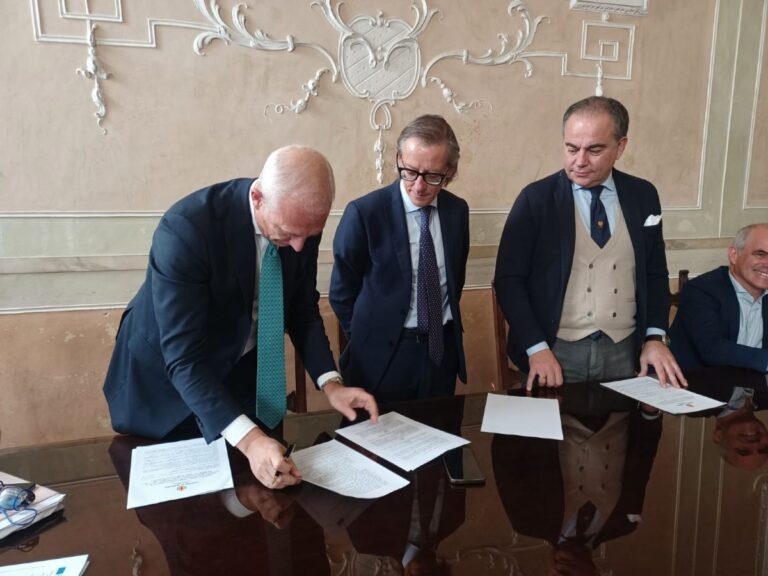 Albenga, firmato il protocollo d’intesa per il collettamento di Vadino