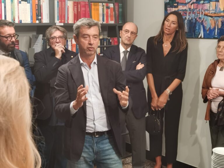 Andrea Orlando presenta l’associazione che unirà le due liste civiche che hanno sostenuto la sua candidatura