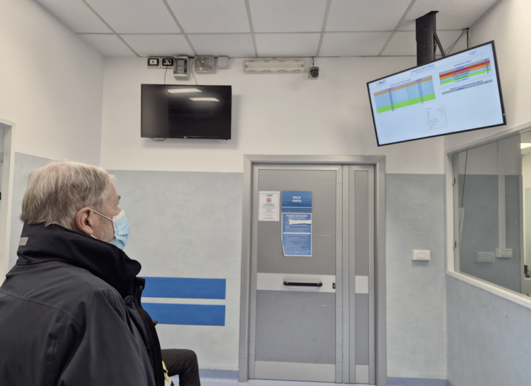 Sanità, sopralluogo di Bucci e Nicolò nei pronto soccorso genovesi