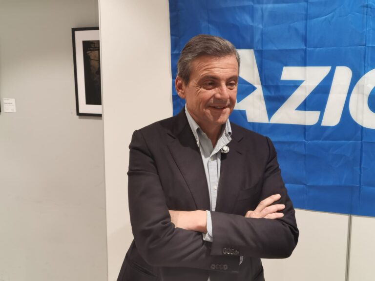 Calenda: «A Genova potremmo anche correre da soli, no a un candidato funzionario di partito»