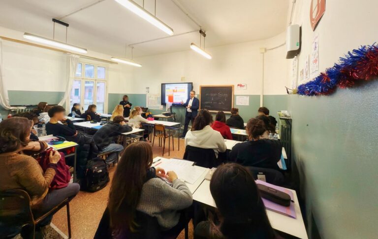 Prevenzione contro il melanoma: nelle scuole genovesi arriva il progetto “Il sole per amico”