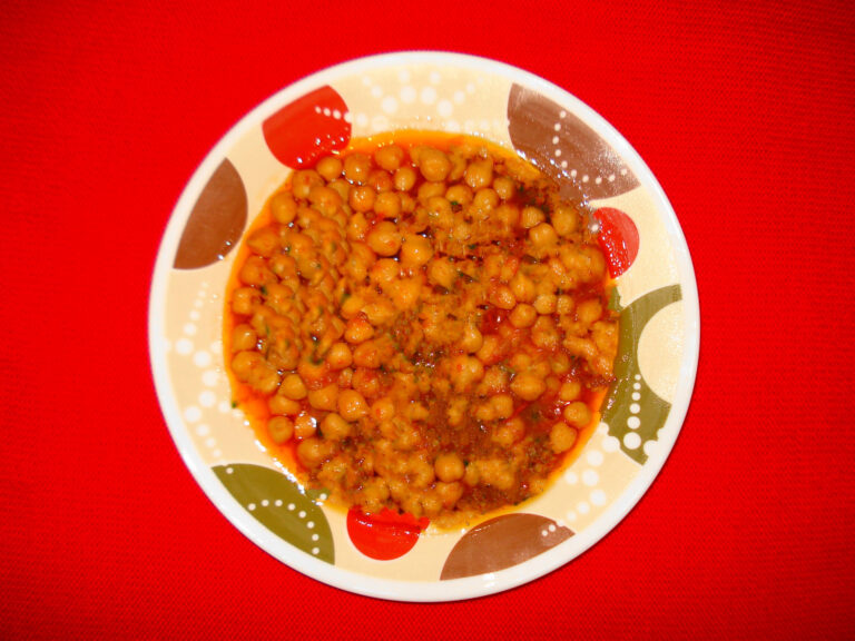 Zuppa di ceci in rosso