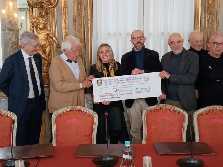 Oltre 6mila euro al Gaslini da commercianti e artisti genovesi