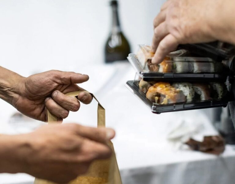 “Cibo, spreco e povertà”: a  Genova ogni anno 10.000 tonnellate di cibo sprecate, recuperate meno di 400