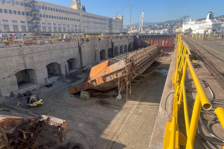 Porto di Genova, San Giorgio del Porto completa la demolizione delle “Ex Barche Porta”