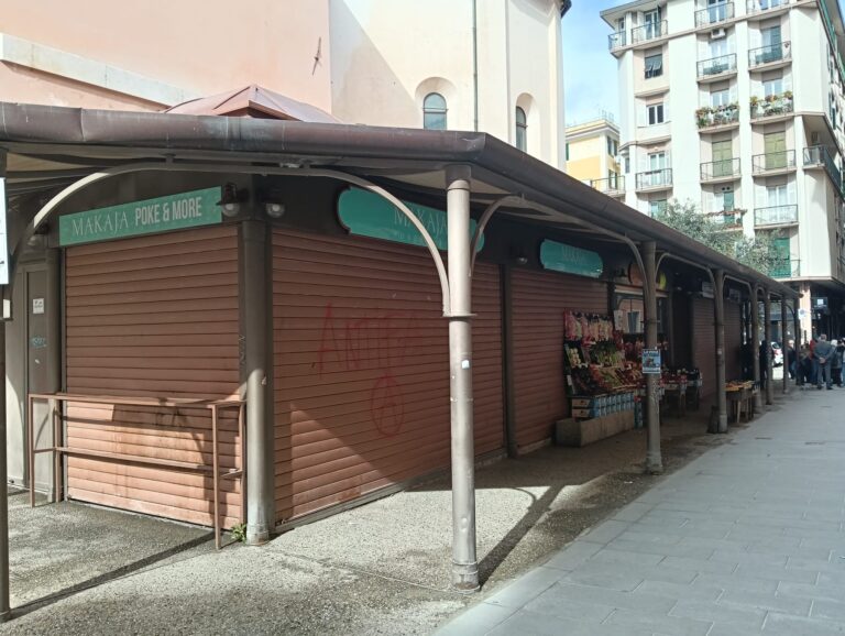 Riqualificazione del mercato in piazza Sarzano a Genova: si punta sulla gastronomia e l’integrazione con il museo