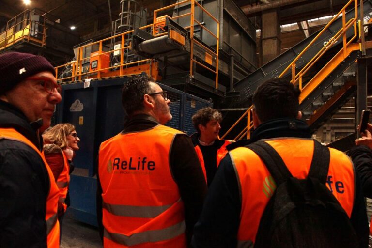 Riciclo di carta e cartone, nell’impianto di Sant’Olcese tecnologia e innovazione per migliorare il recupero dei rifiuti