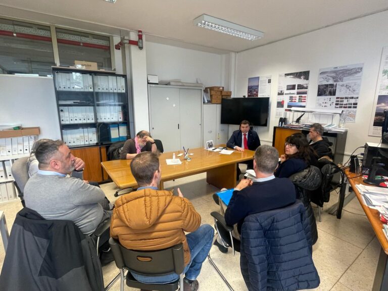 Vertenza Ericsson, incontro in Comune. Mascia: «Inaccettabili. Urge chiarezza sul piano esuberi»