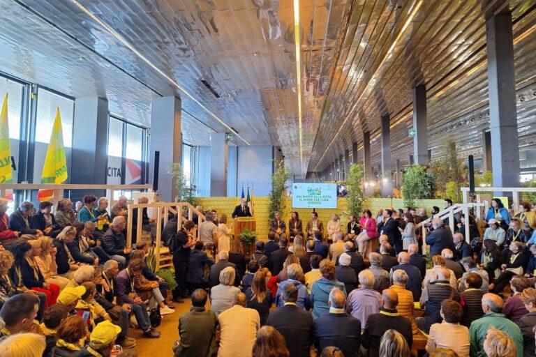 Florovivaismo, Coldiretti: nel 2024 valore record di 3,3 miliardi di euro