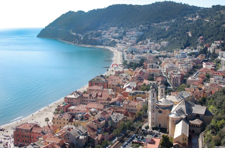 Laigueglia festeggia la Bandiera Blu con la campagna “Stop food oils and fats in the sea”