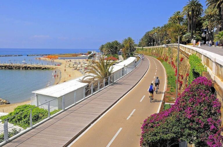 Ciclovia del Ponente, Fiab: “Premiata a livello nazionale, ma sul ponte dell’Argentina ciclisti scaricati sull’Aurelia”