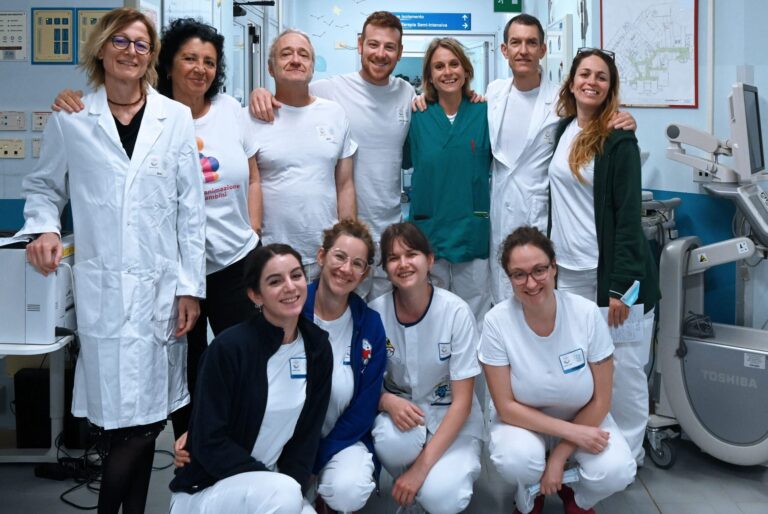 Mediaset dona un milione di euro al Gaslini: è il montepremi di The Couple, reality che ha chiuso in anticipo