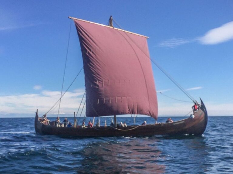 La nave vichinga Saga Farmann approda al Galata Museo del Mare