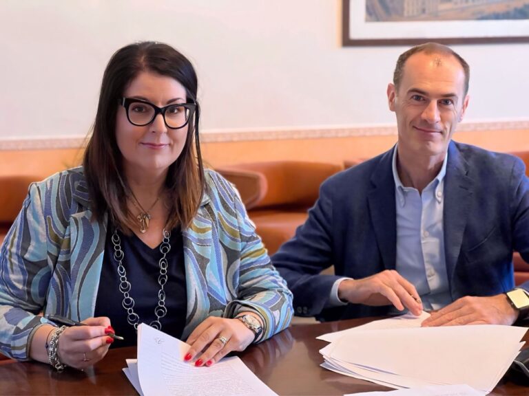 Terminal del Golfo, Adsp mar ligure Orientale e Tarros firmano l’atto per consentire l’avvio dei lavori